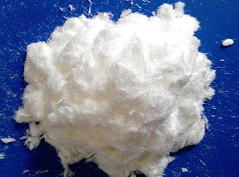 用酒精制作溶劑的反應(yīng)，換成普通飲用酒的反應(yīng)會怎樣呢？